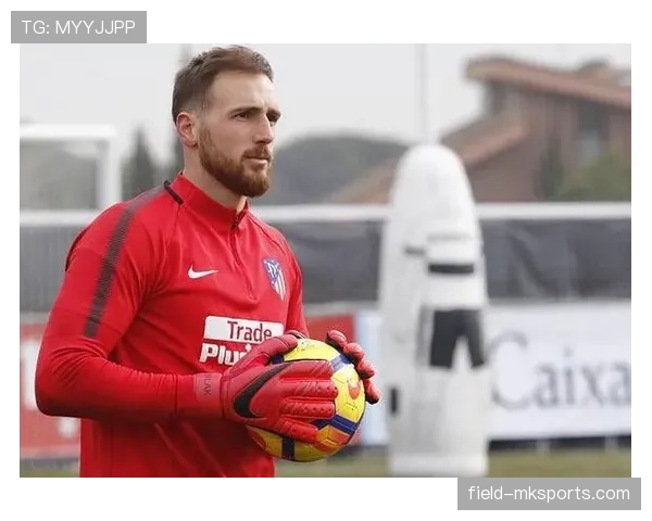 奥布拉克再夺西甲金手套,稳健表现巩固门神地位 奥布拉克再夺西甲金手套,稳健表现巩固门神地位